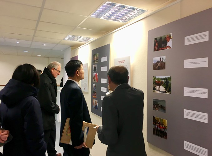 Triển lãm và tọa đàm kỷ niệm 45 năm quan hệ Việt-Pháp - Anh 1